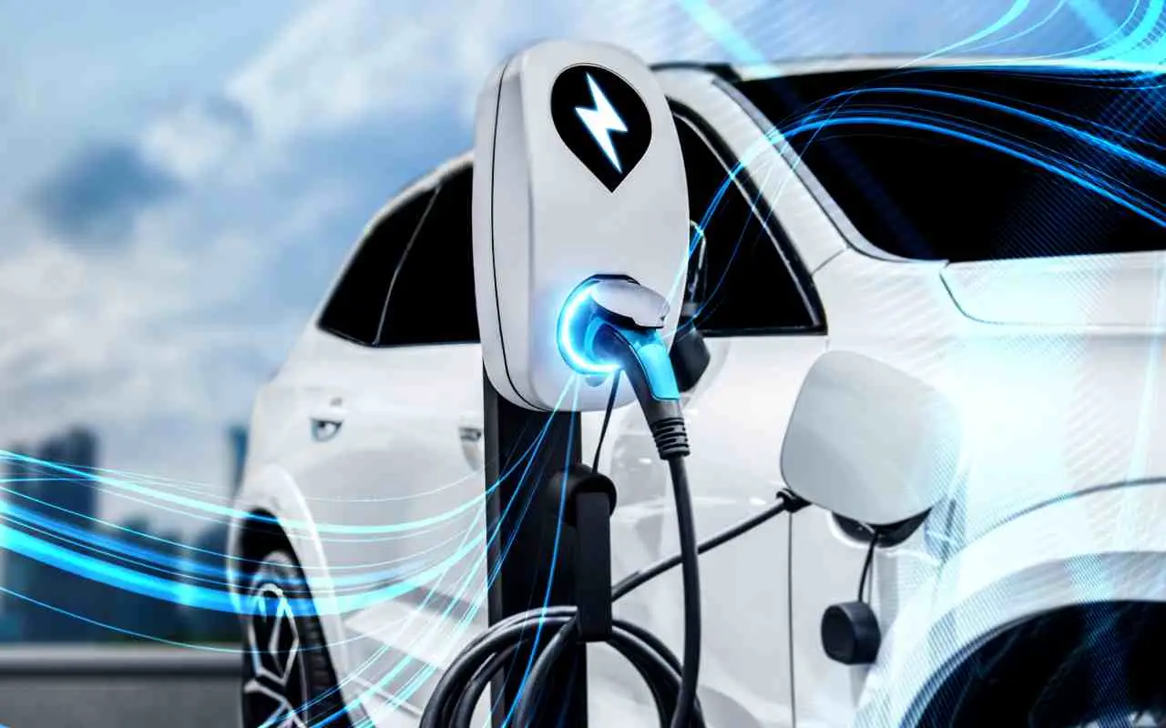 Auto elettriche di lusso abbandonate: ecco il mistero che sta sconvolgendo gli automobilisti Immagine selezionata
