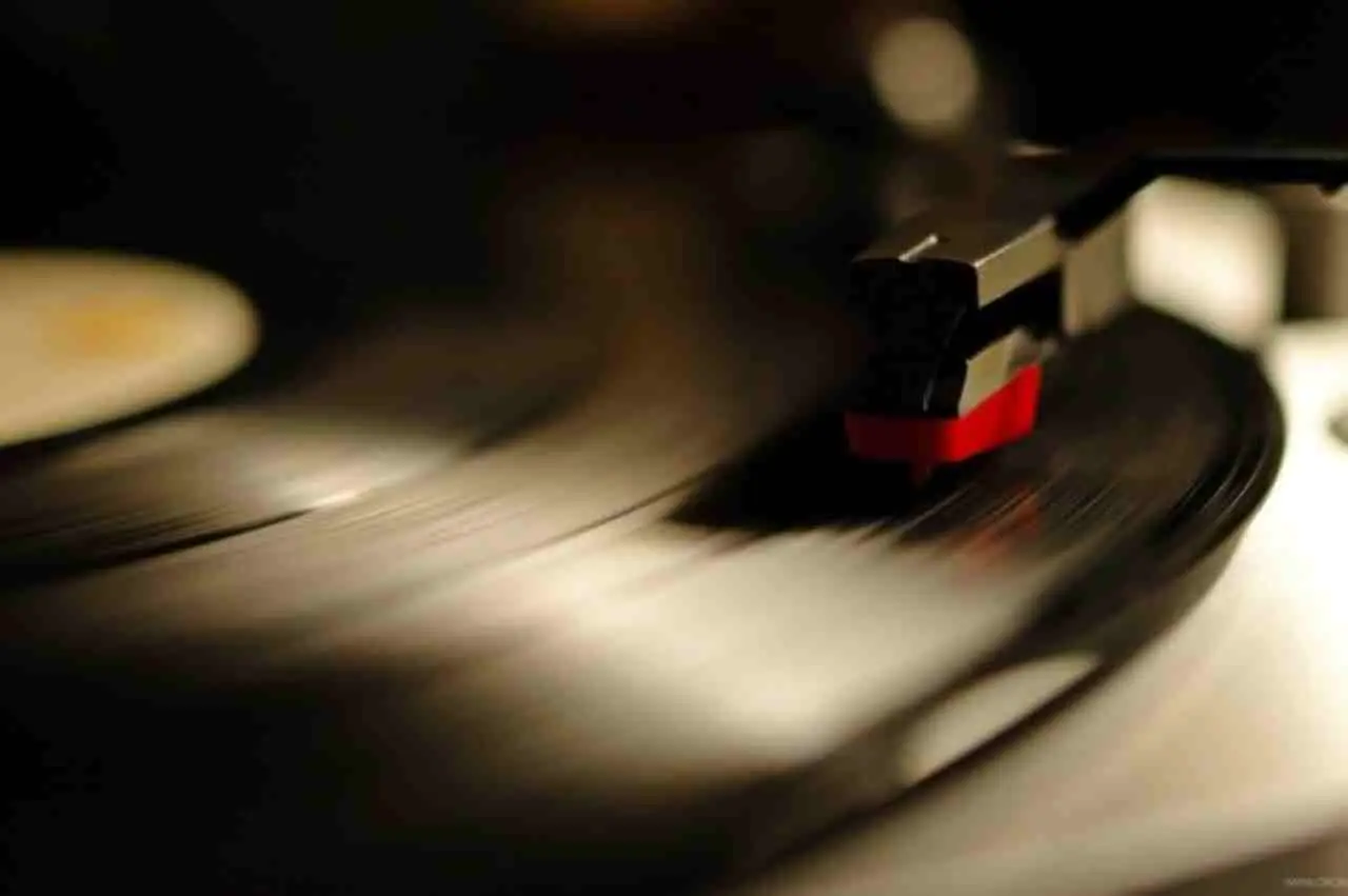 Strategie per ottenere il massimo valore dalla vendita di dischi in vinile Strategie per ottenere il massimo valore dalla vendita di dischi in vinile